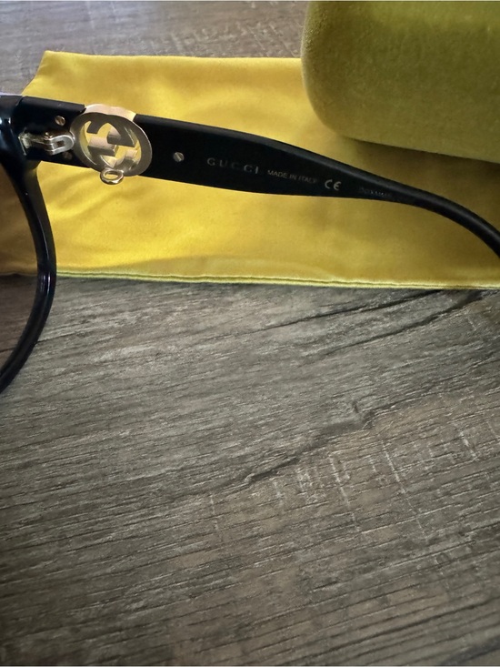Women’s Gucci Black Rounded Cat Eye Sunglasses main image 4